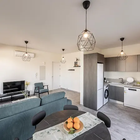 Mythical By Karma Παραλίμνι