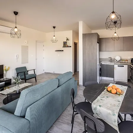 Mythical By Karma Παραλίμνι